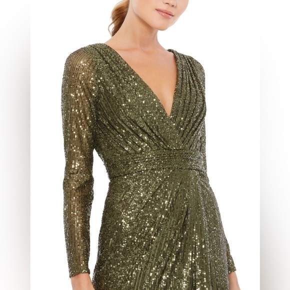 Ieena for Mac Duggal 26490 Sequined Long Sleeve Gown in Olive Size 6 NWT! - Picture 2 of 11